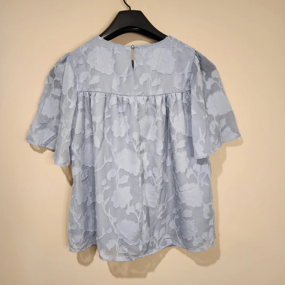 Powder blue blouse - Picture 2 of 4